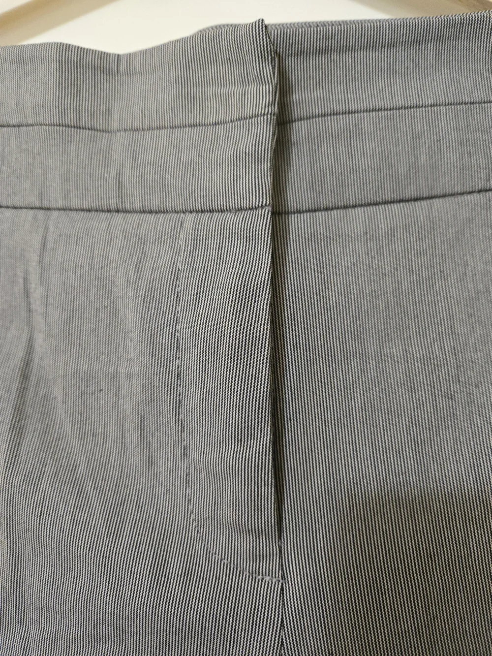 New York & Company Black Stretch Dress Capris Label Detail